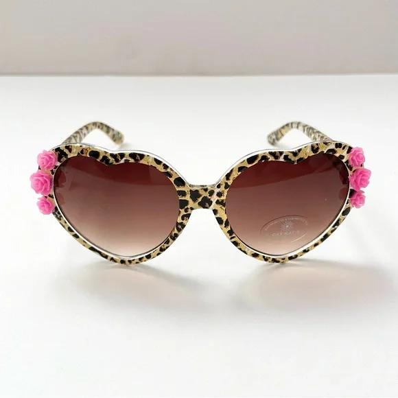 Retro Girls Heart Shape Sunglasses with Leopard Pattern and Roses - Picture 3 of 12
